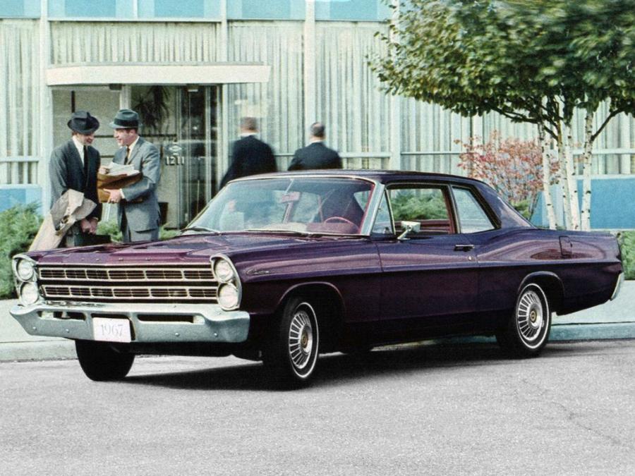 Ford Custom 2-Door Sedan '1967